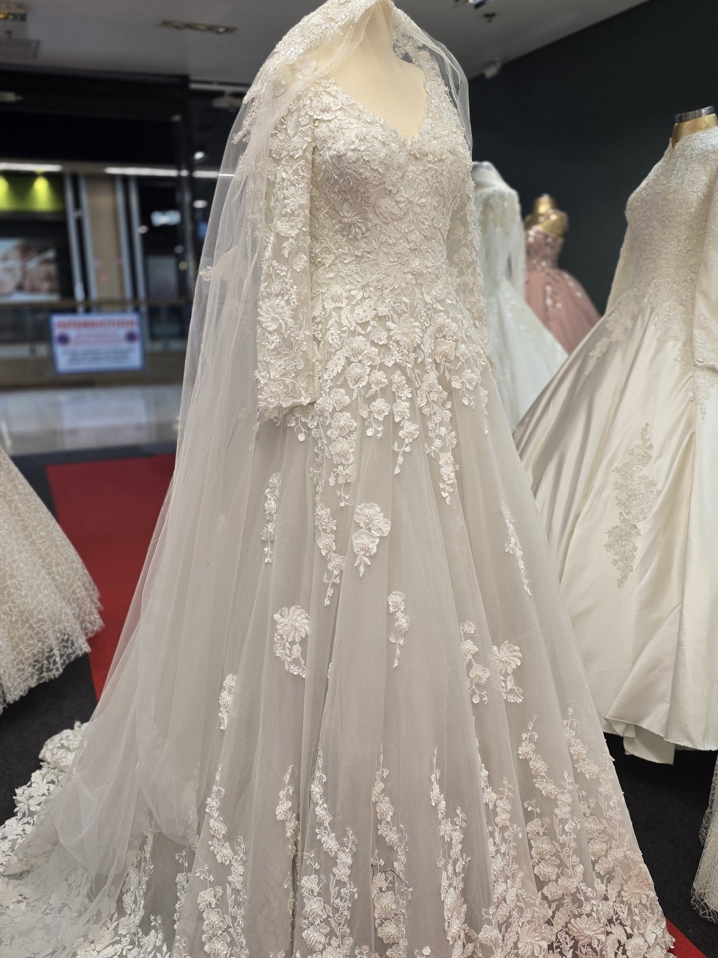 Robe de Mariée Princesse Élégante R8